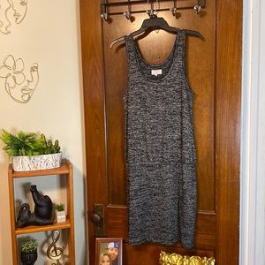 Amazing sleeveless gray knit dress with elastic waist 😍😍😍